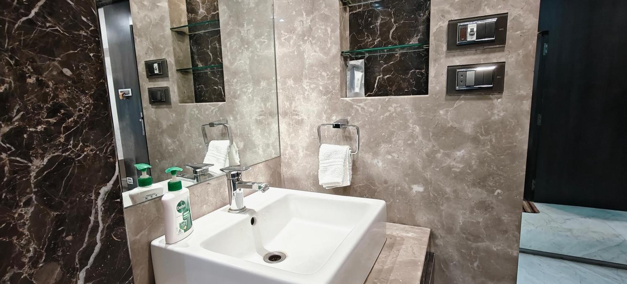 Tim Service Goregaon East Near Nesco Hotel Mumbai